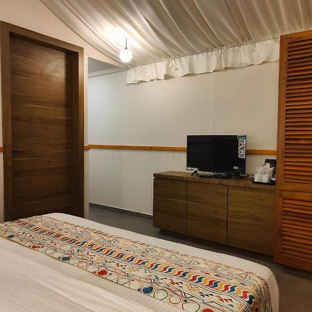 Nirvana Resort And Restaurant Garudeshwar Exterior foto